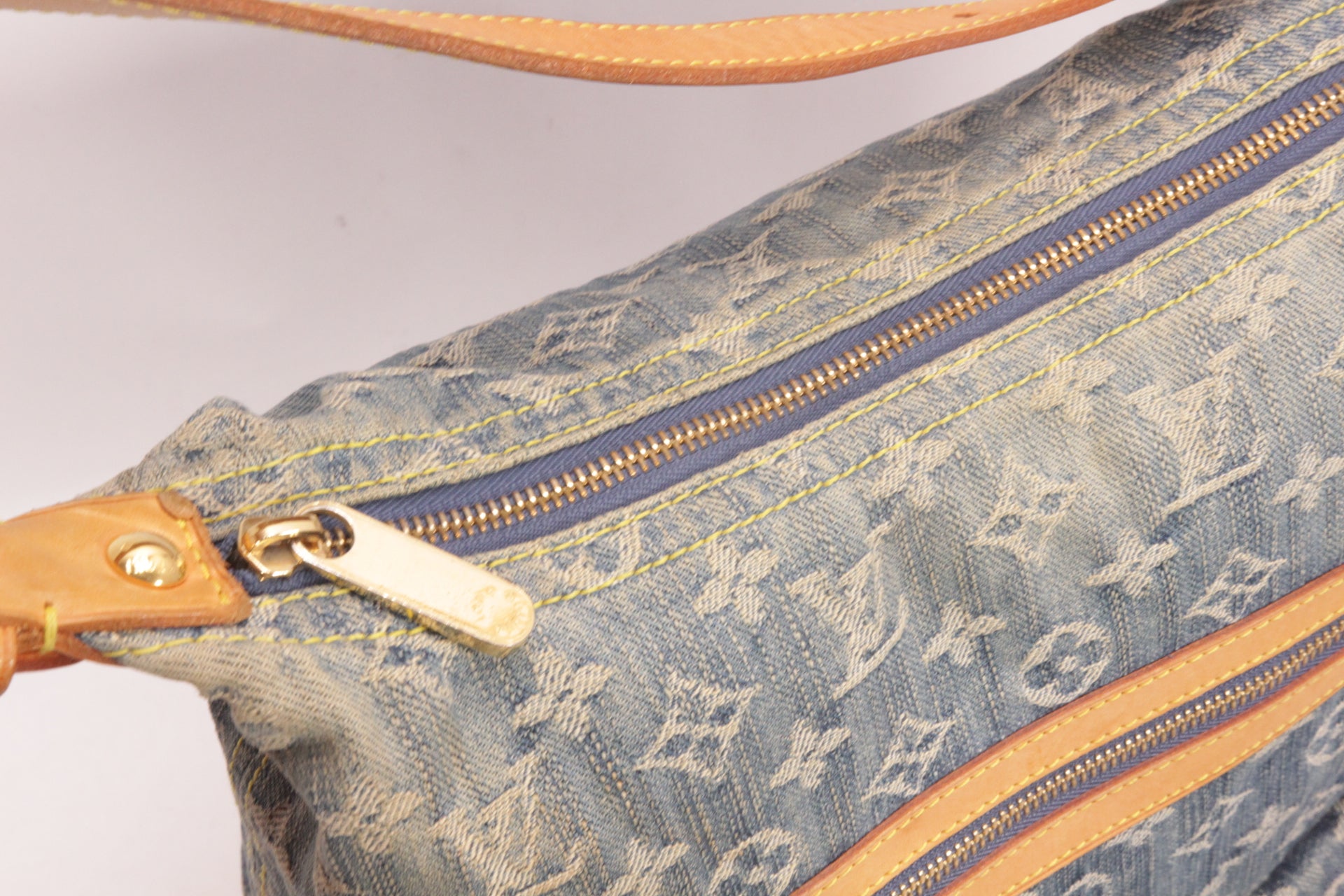 Louis Vuitton Baggy GM Denim Monogram