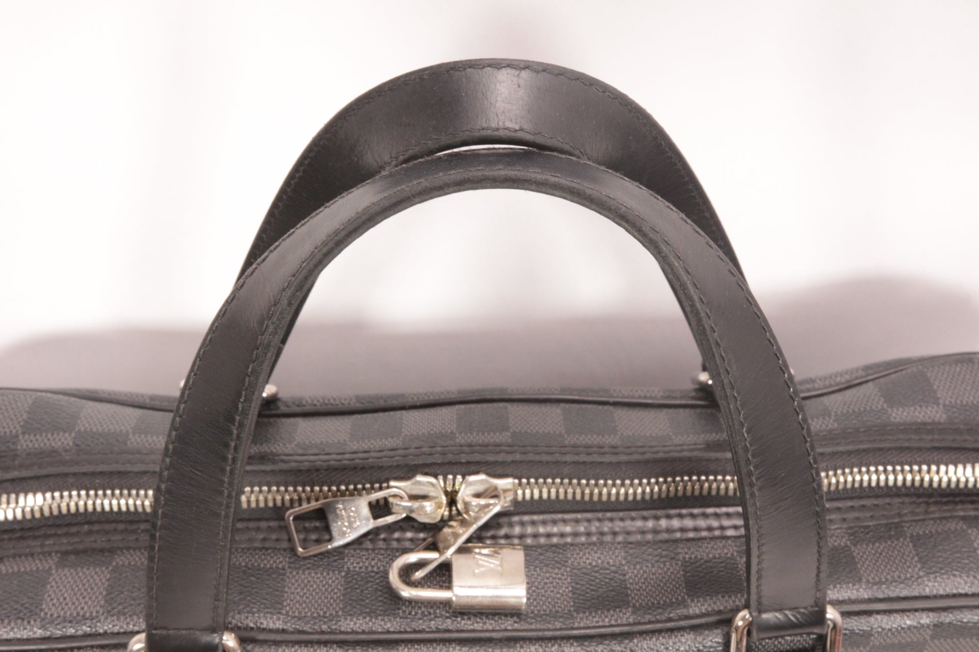 Louis Vuitton Businesstasche Graphite