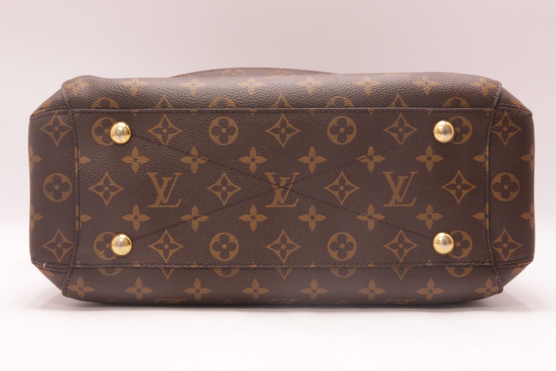 Louis Vuitton Montaigne MM Monogram