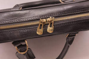 Louis Vuitton Porte Documents Voyage Epi