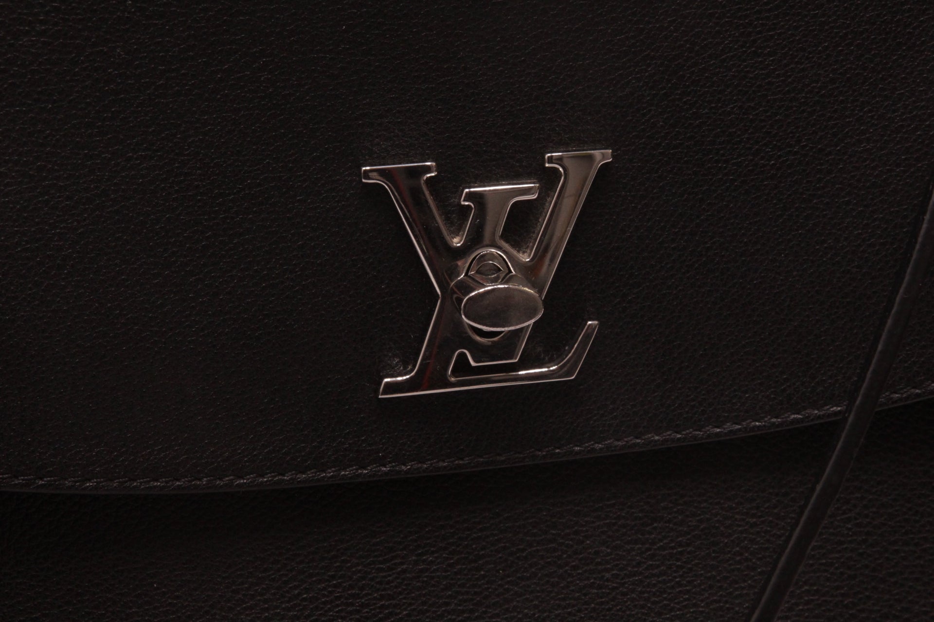 Louis Vuitton Lockme Ever BB Noir Leder