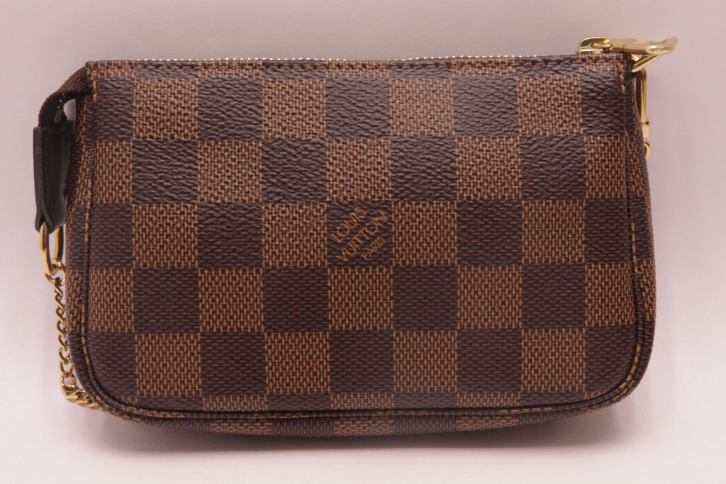 Louis Vuitton Mini Pochette Damier