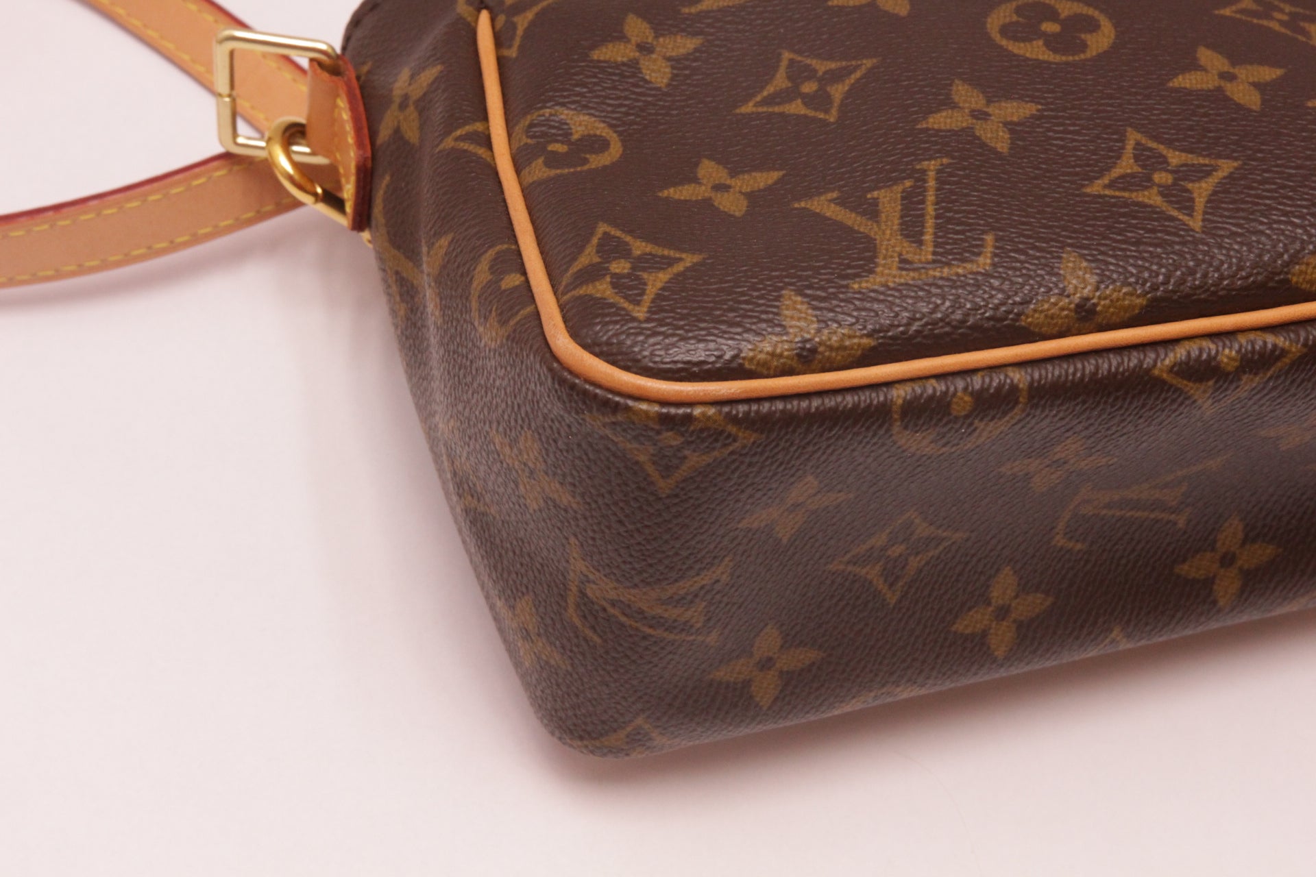 Louis Vuitton Viva Cite PM Monogram Umhängetasche