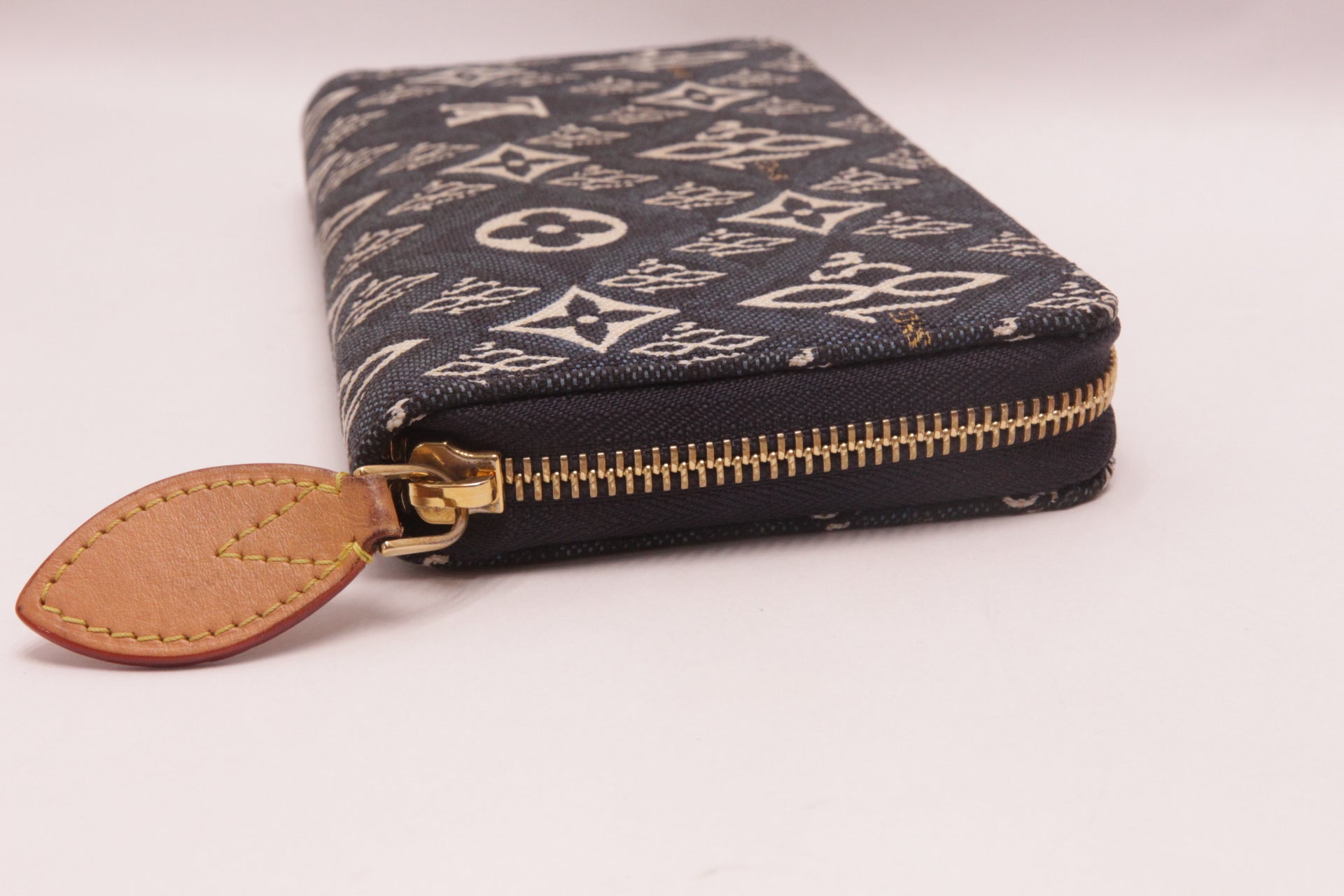 Louis Vuitton 1854 Zippy Blau/Weiss