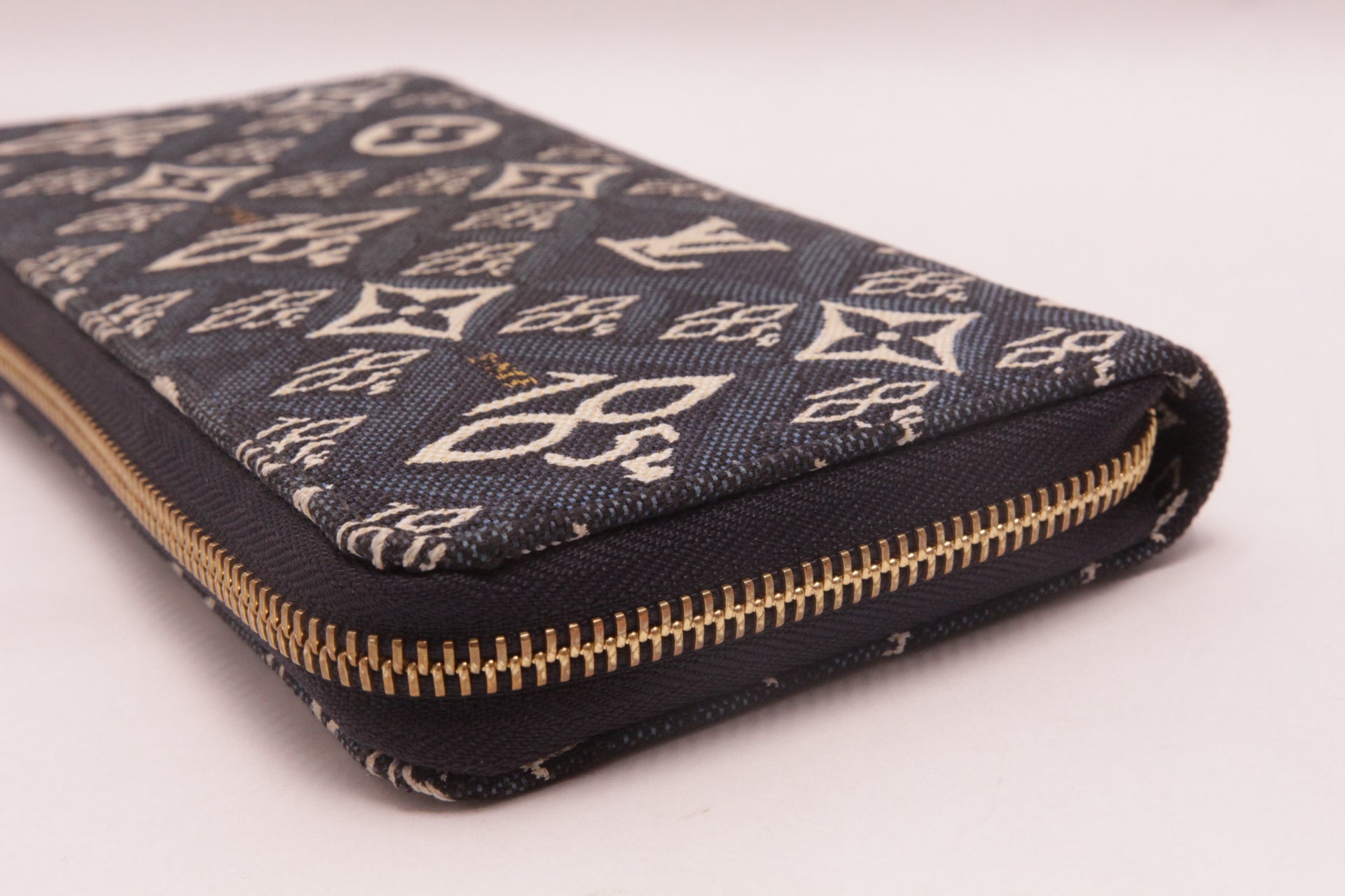 Louis Vuitton 1854 Zippy Blau/Weiss