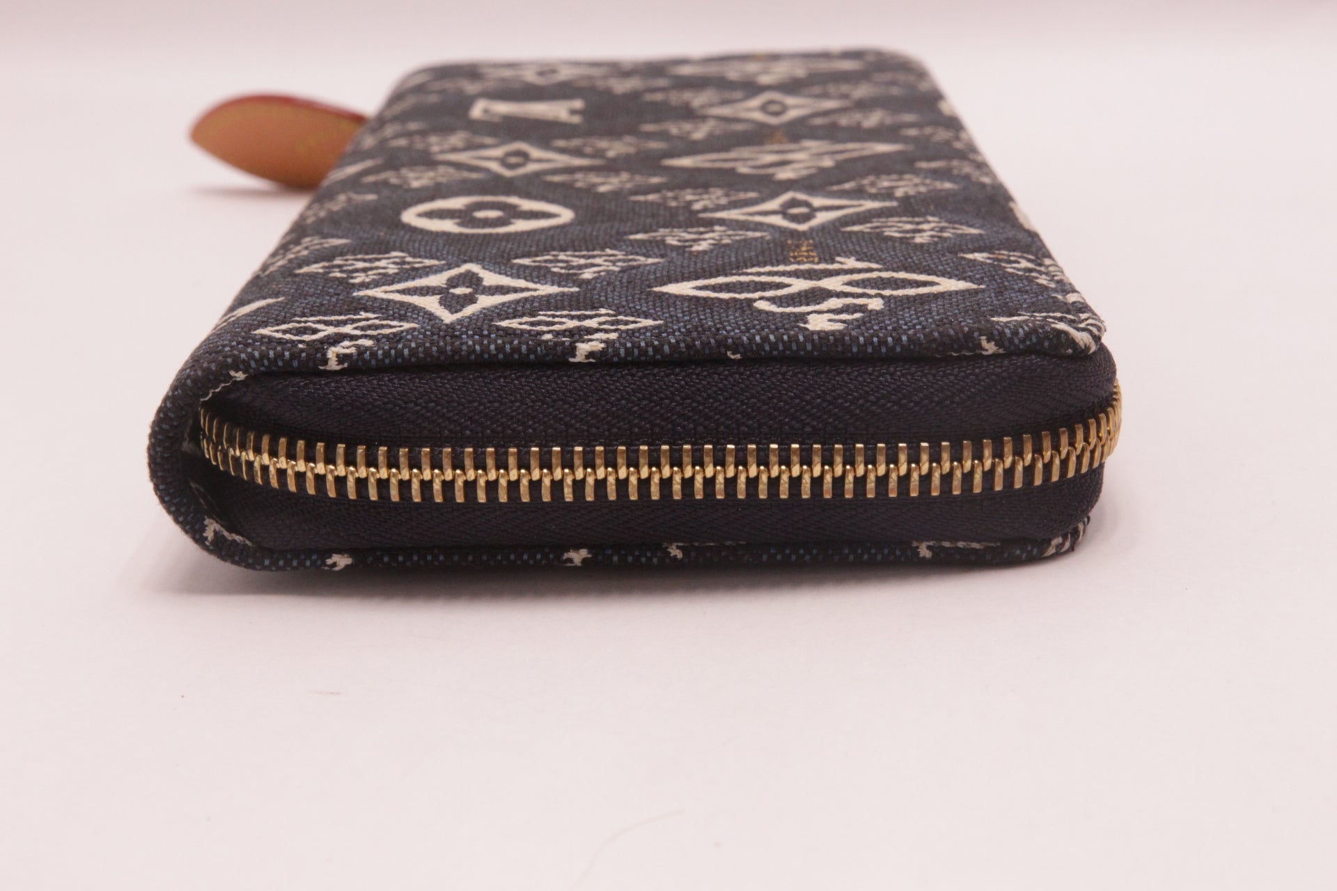 Louis Vuitton 1854 Zippy Blau/Weiss