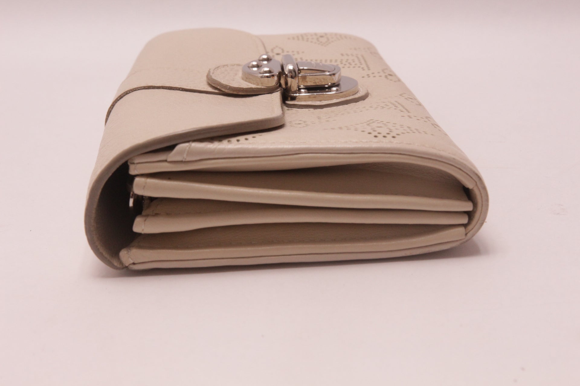 Louis Vuitton Mahina Amelia Ivory Leder Geldbörse