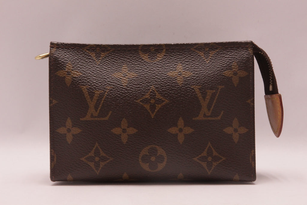 Louis Vuitton Poche Toilette 15 Monogram
