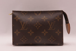 Louis Vuitton Poche Toilette 15 Monogram