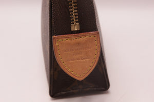 Louis Vuitton Poche Toilette 15 Monogram