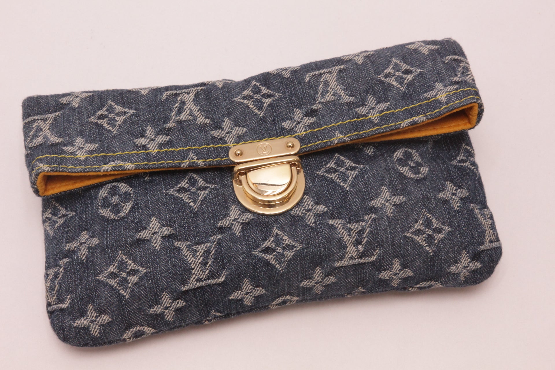 Louis Vuitton Blue Denim Monogram Denim Pochette Pratt Clutch
