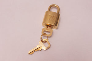 Louis Vuitton Schloss No. 305 mit zwei Schlüsseln Gold/Messing