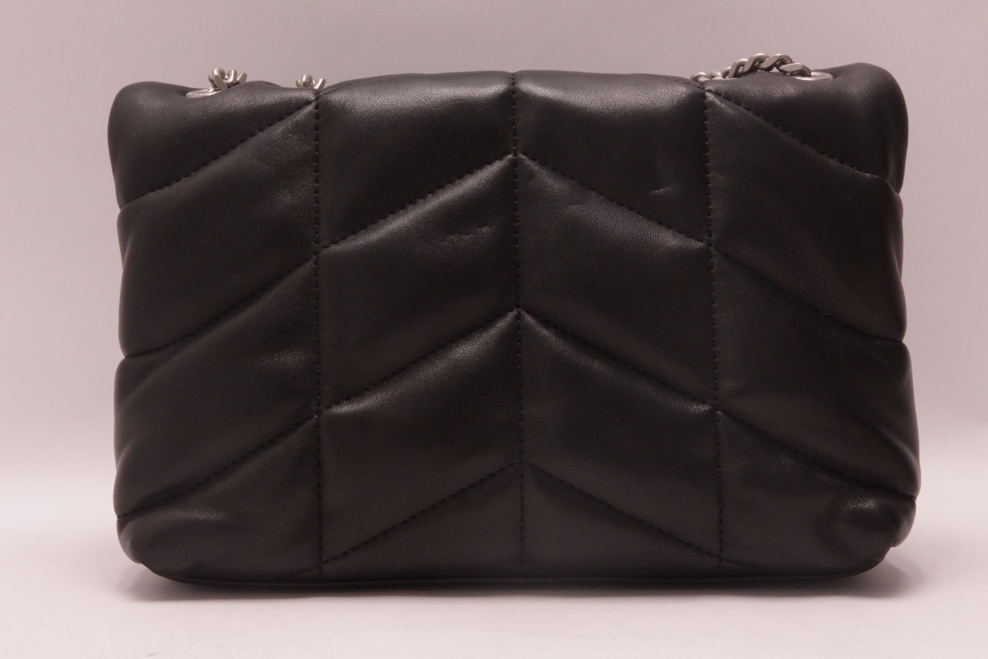 Yves Saint Laurent Puffer Toy aus Lammleder Noir