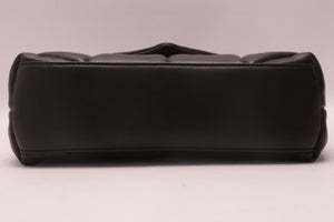 Yves Saint Laurent Puffer Toy aus Lammleder Noir