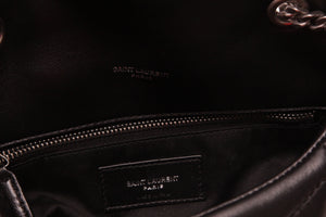 Yves Saint Laurent Puffer Toy aus Lammleder Noir