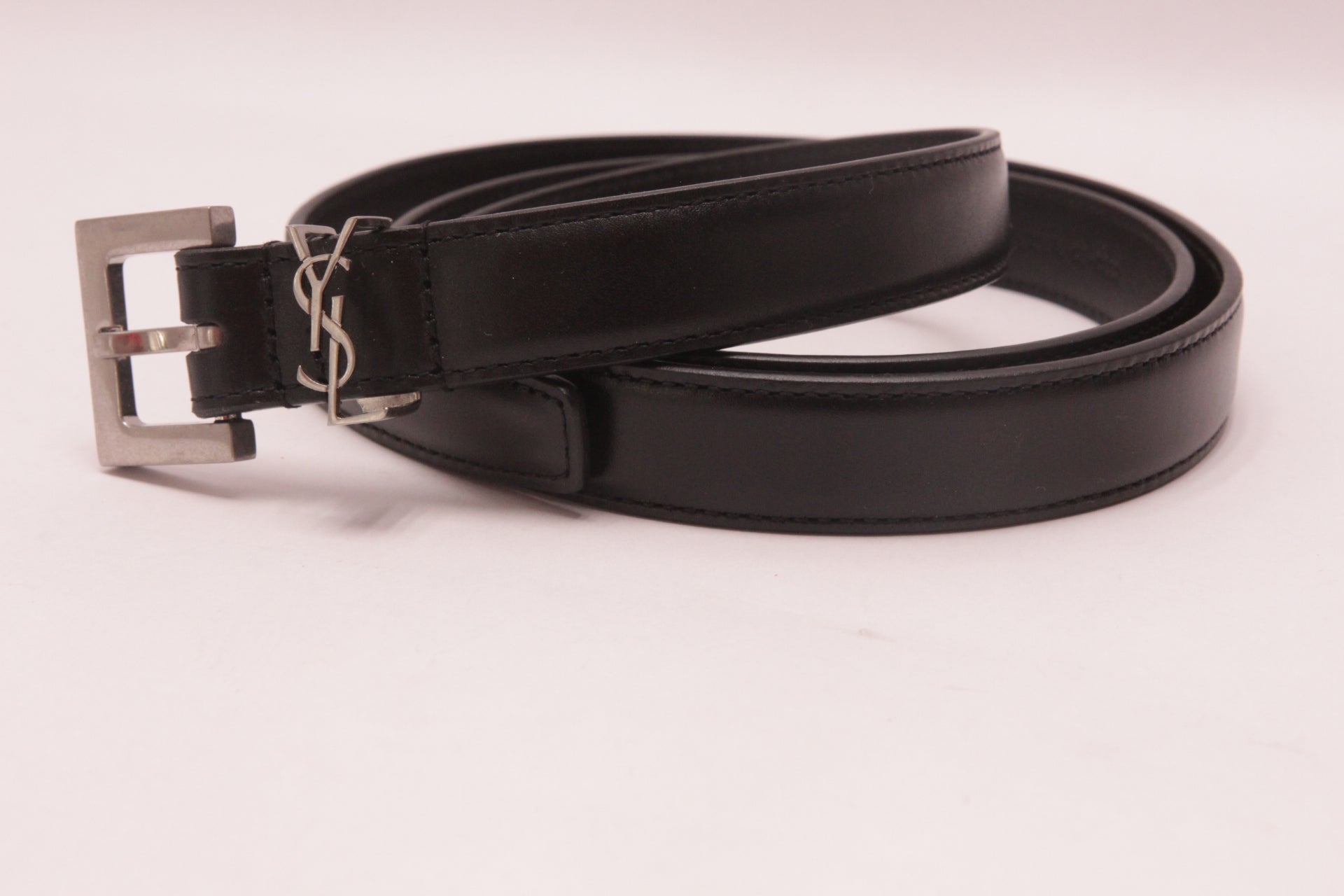 Yves Saint Laurent Damen Ledergürtel