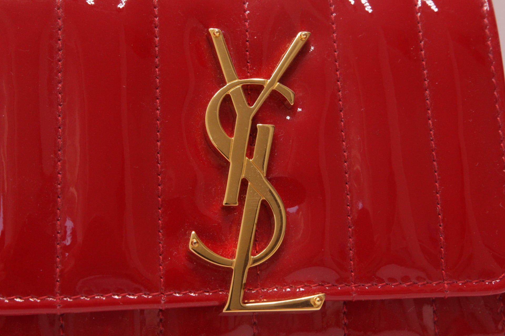 Yves Saint Laurent Geldbörse Lackleder