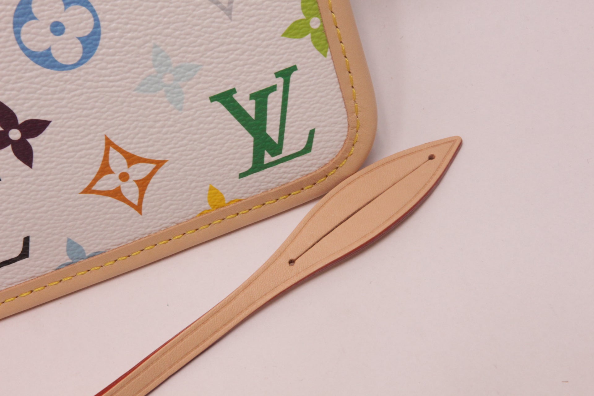 Louis Vuitton CarryAll Pochette Multicolor
