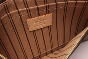 Louis Vuitton Neverfull Pochette Monogram