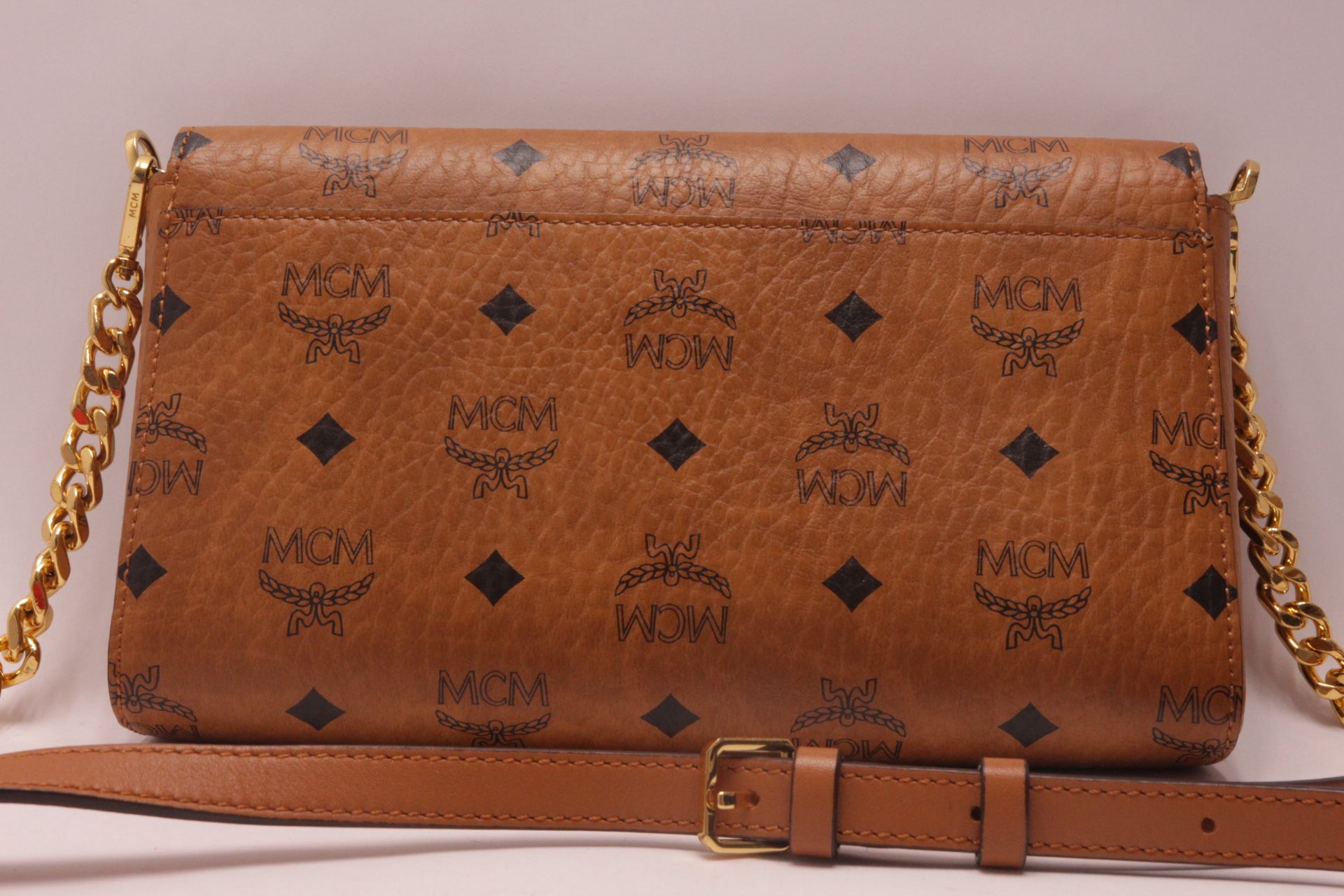 MCM Tracy Umhängetasche in Visetos