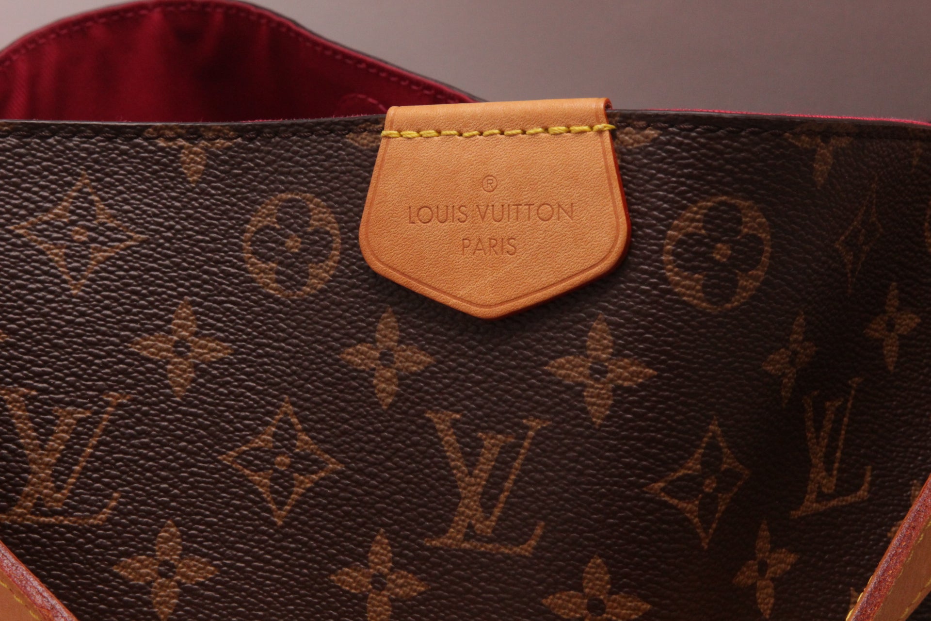Louis Vuitton Graceful MM Monogram Fuchsia