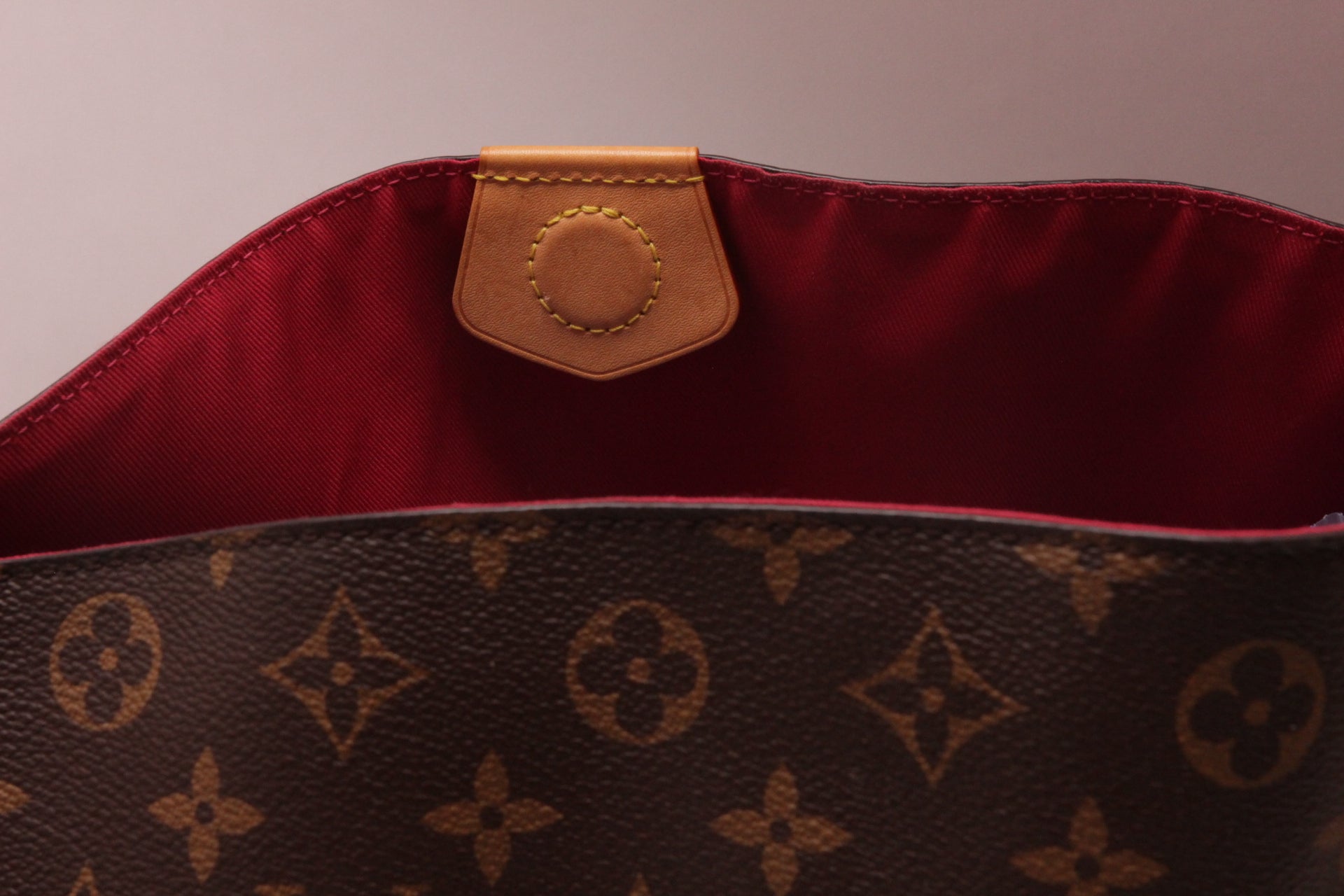 Louis Vuitton Graceful MM Monogram Fuchsia