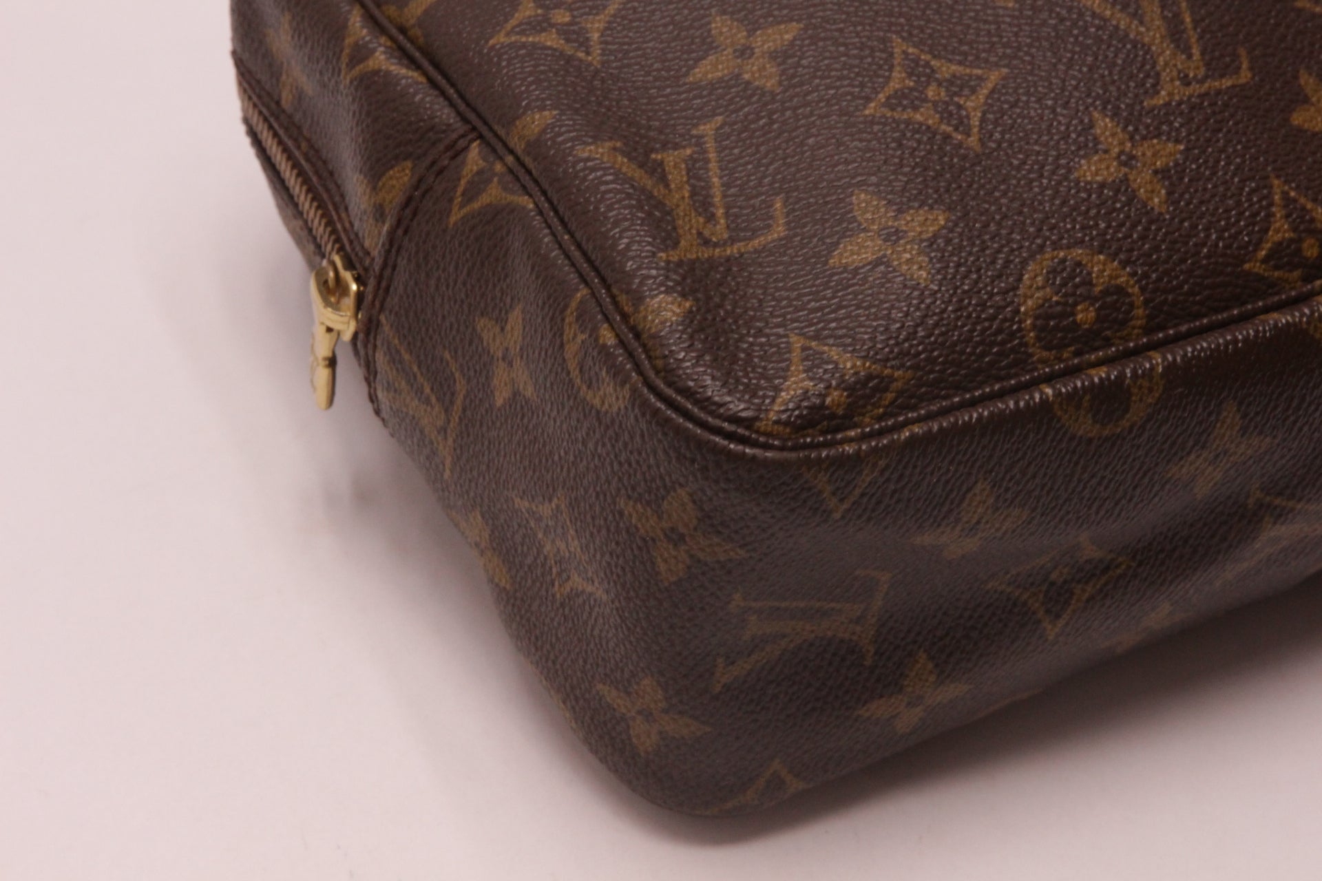 Louis Vuitton Trousse Toilette 28 Monogram