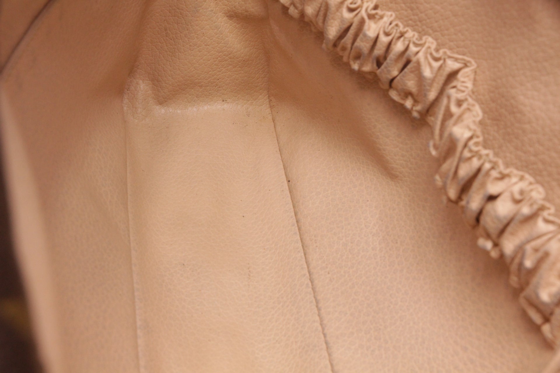 Louis Vuitton Trousse Toilette 28 Monogram