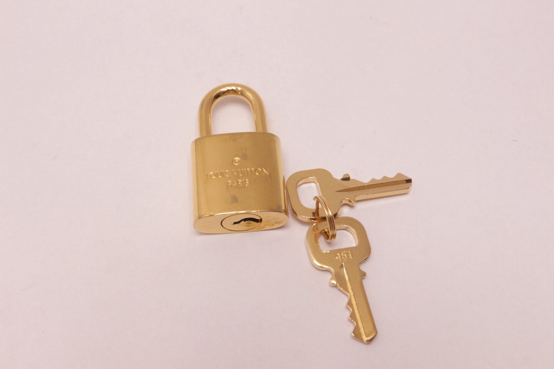 Louis Vuitton Schloss No. 451 mit zwei Schlüsseln Gold/Messing