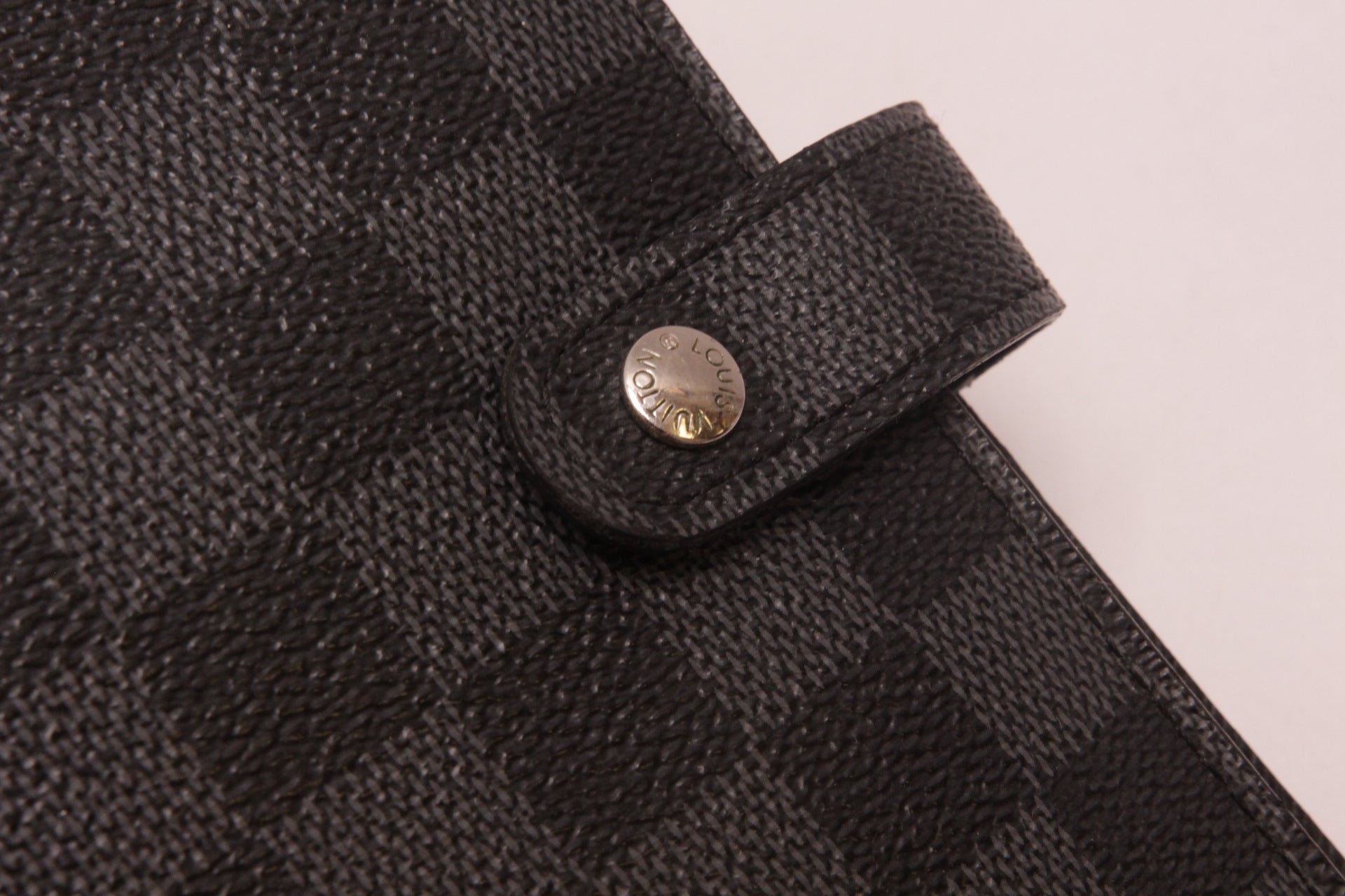 Louis Vuitton Agenda MM Graphite