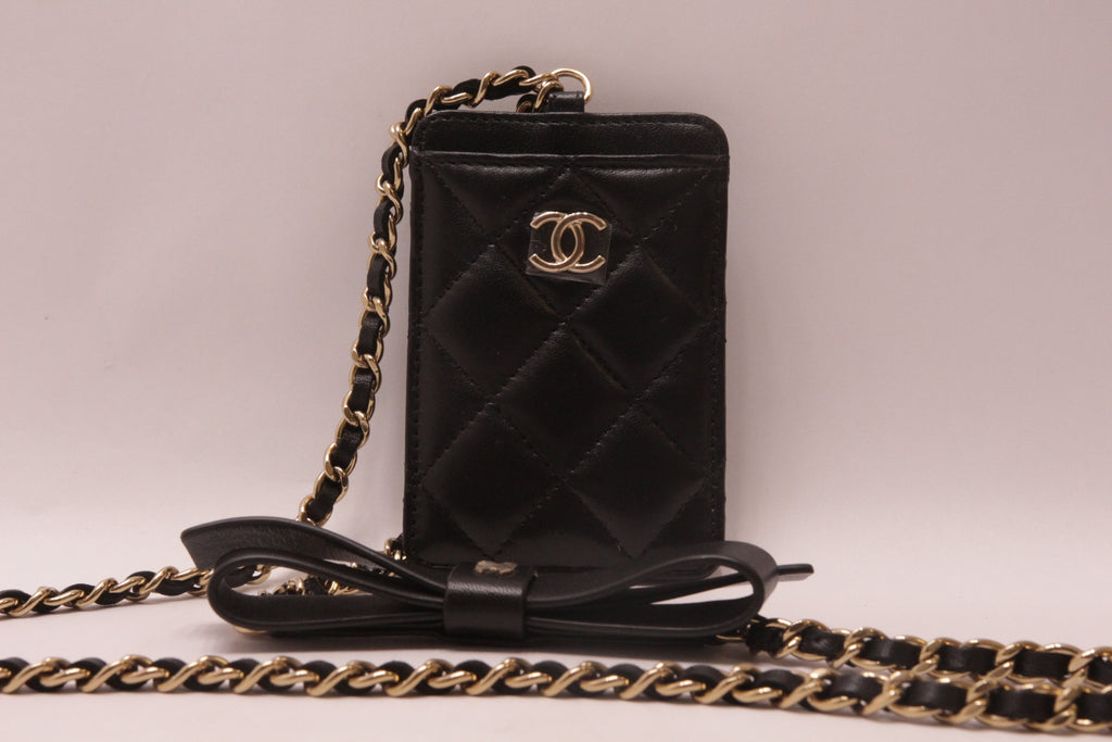 Chanel Leder Kartenetui mit Kette und Schleife