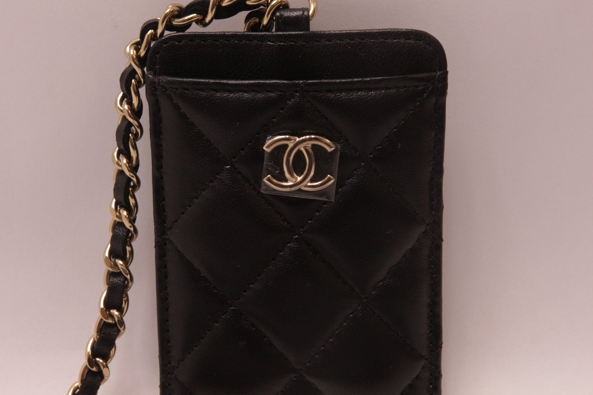 Chanel Leder Kartenetui mit Kette und Schleife