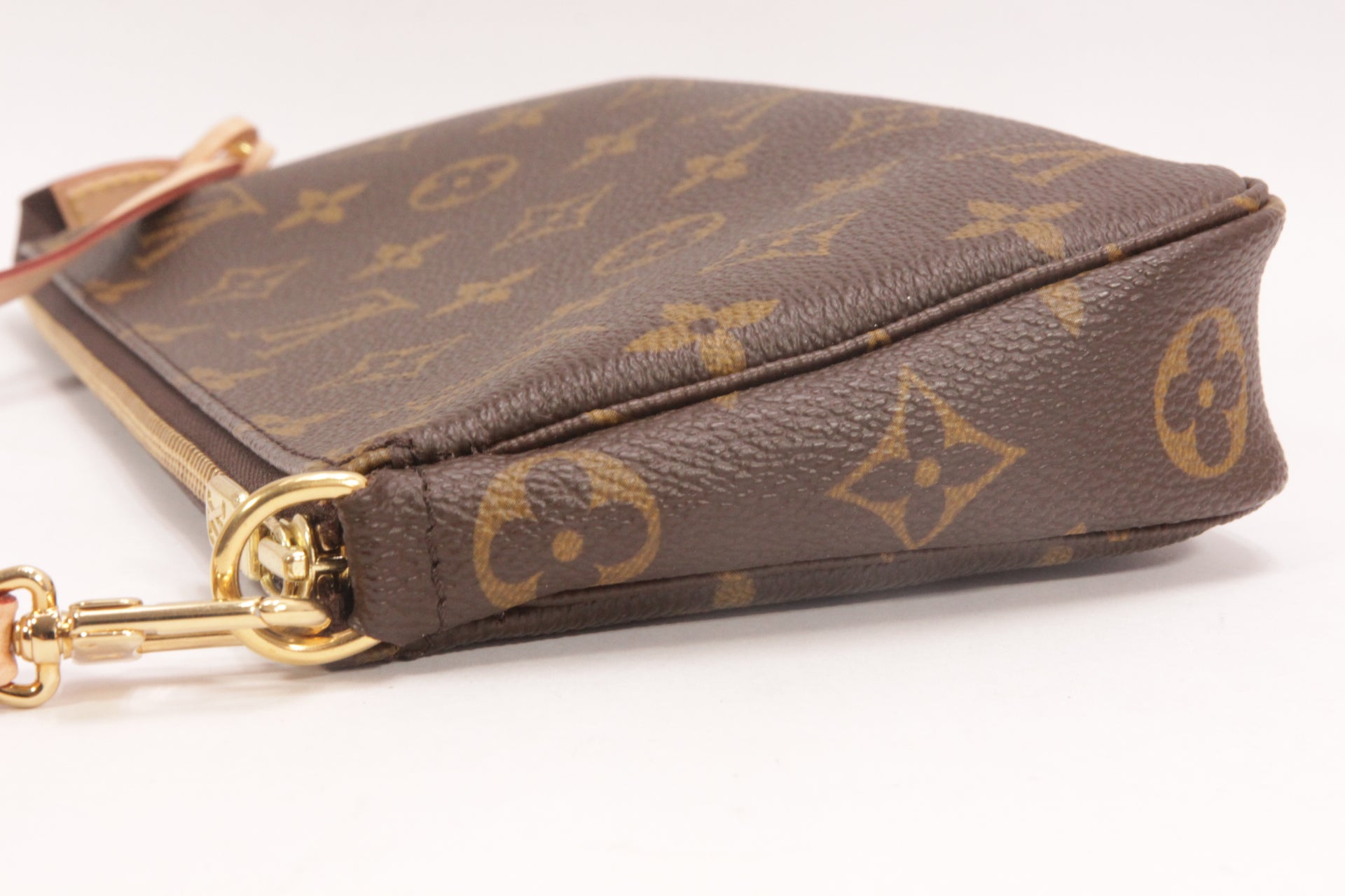 Louis Vuitton Pochette Accessoires: The Chicest Mini Shoulder Bag