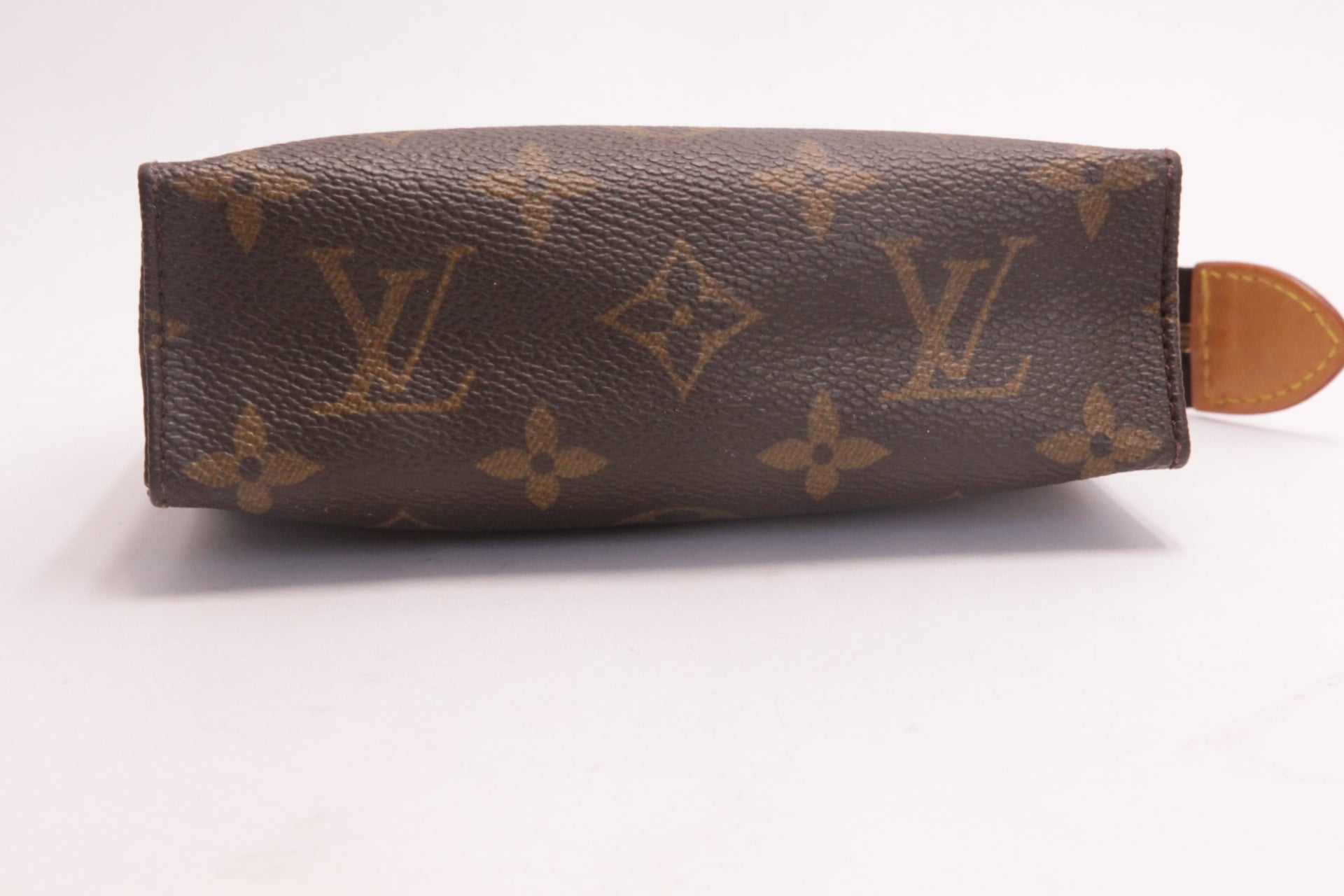 Louis Vuitton Poche Toilette 15 Monogram