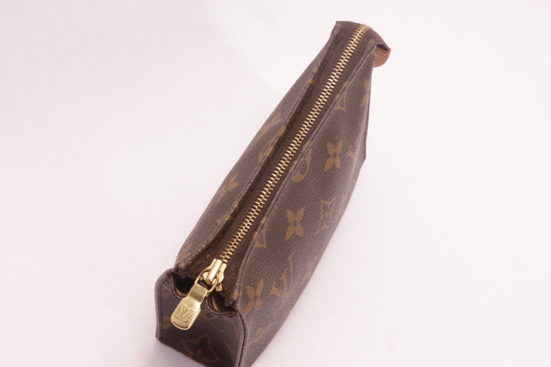 Louis Vuitton Poche Toilette 15 Monogram