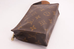 Louis Vuitton Poche Toilette 15 Monogram