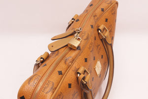 MCM Visetos Messenger Handtasche Cognac