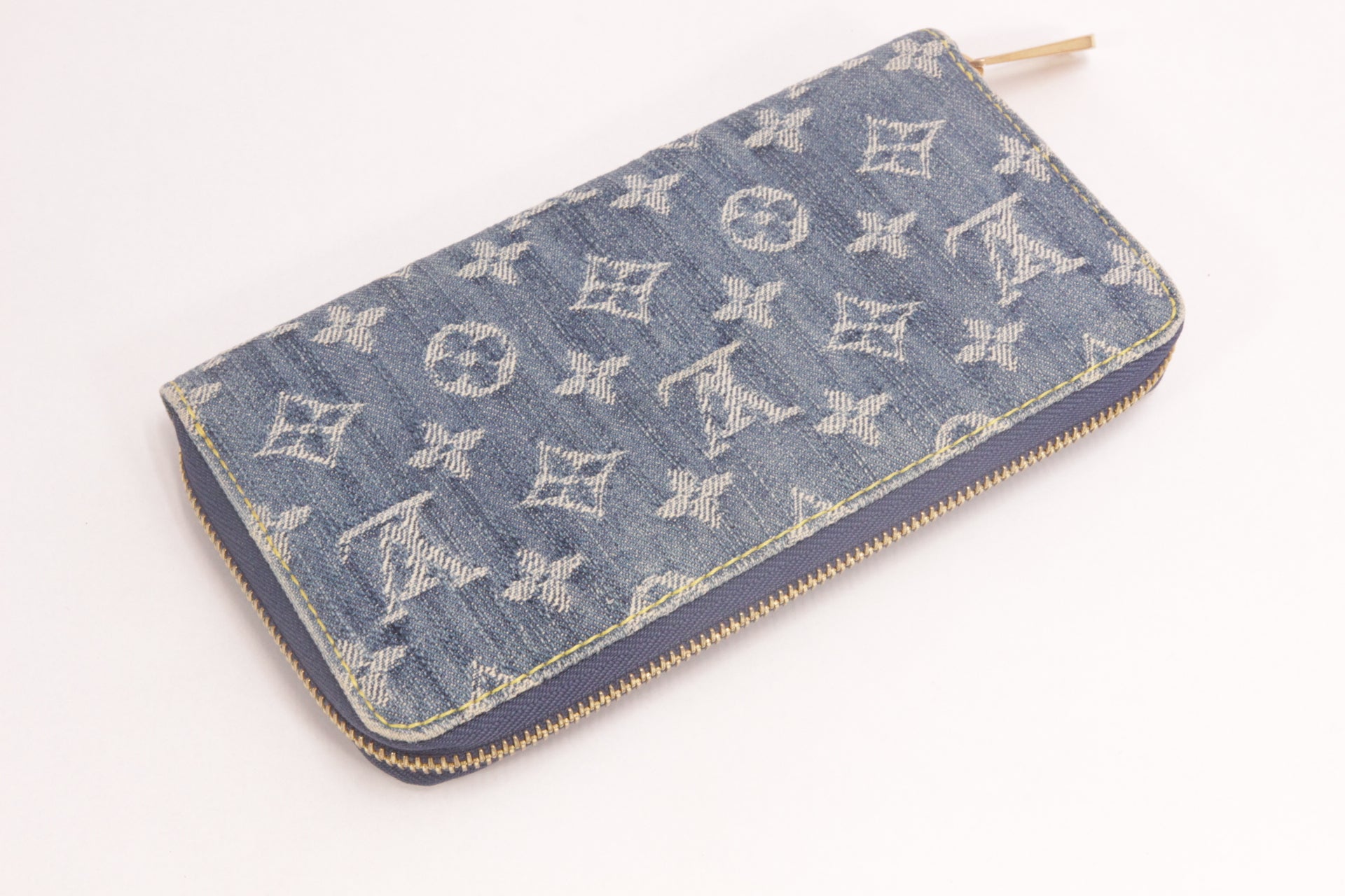 Louis Vuitton Zippy Denim Monogram