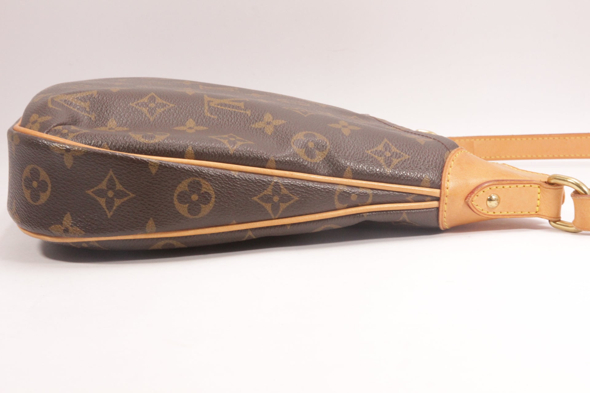 LOUIS VUITTON Monogram Odeon PM Natural 1262255