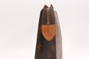 Louis Vuitton Toiletry Pouch 26 Monogram