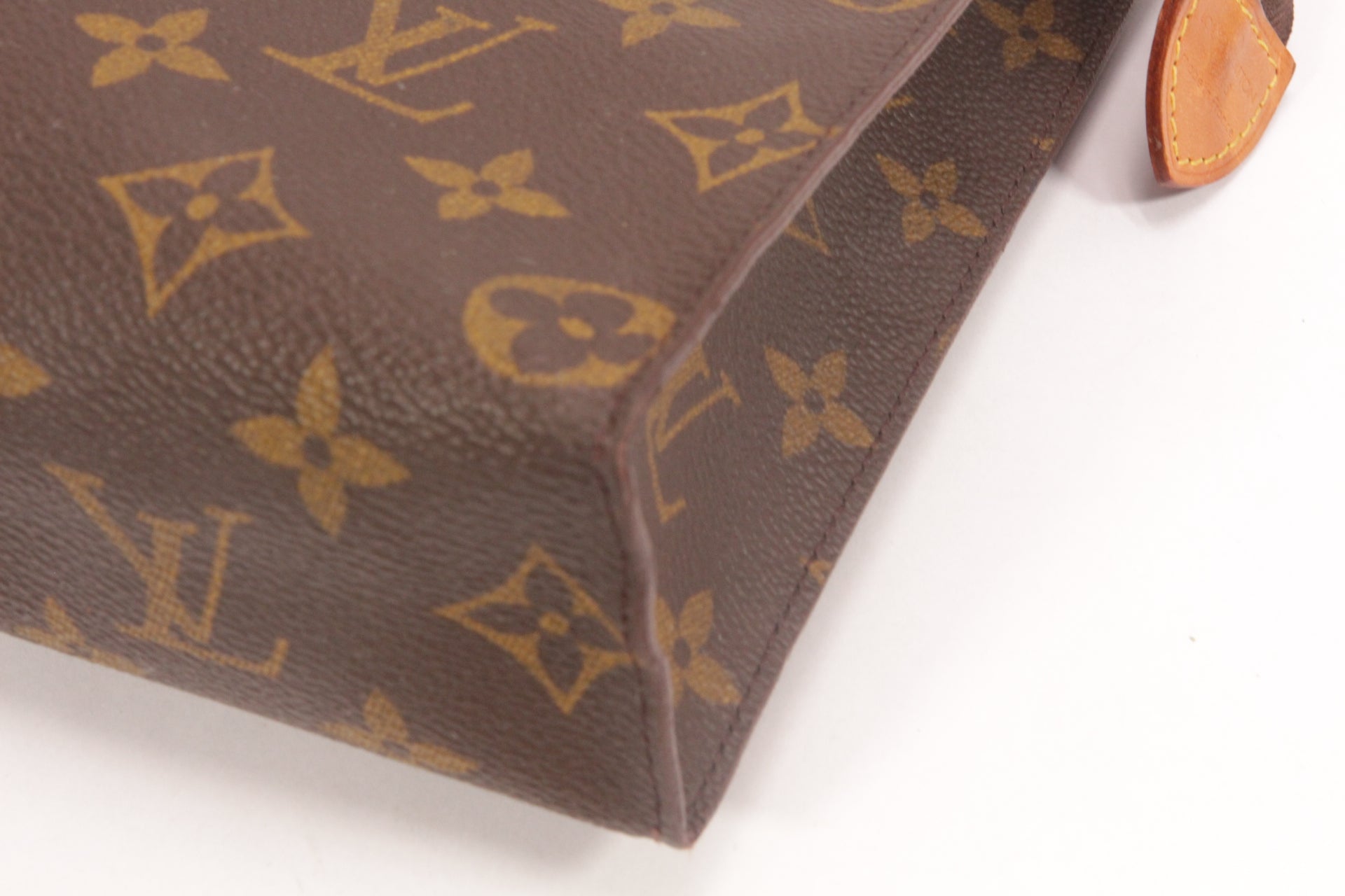 Louis Vuitton Toiletry Pouch 26 Monogram