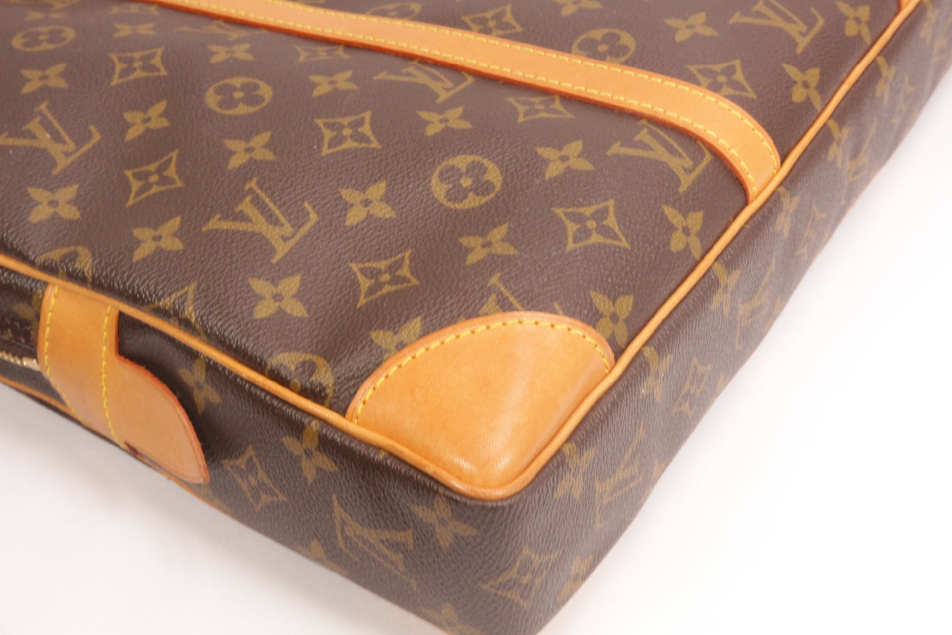 Louis Vuitton Porte Documents Voyage Monogram